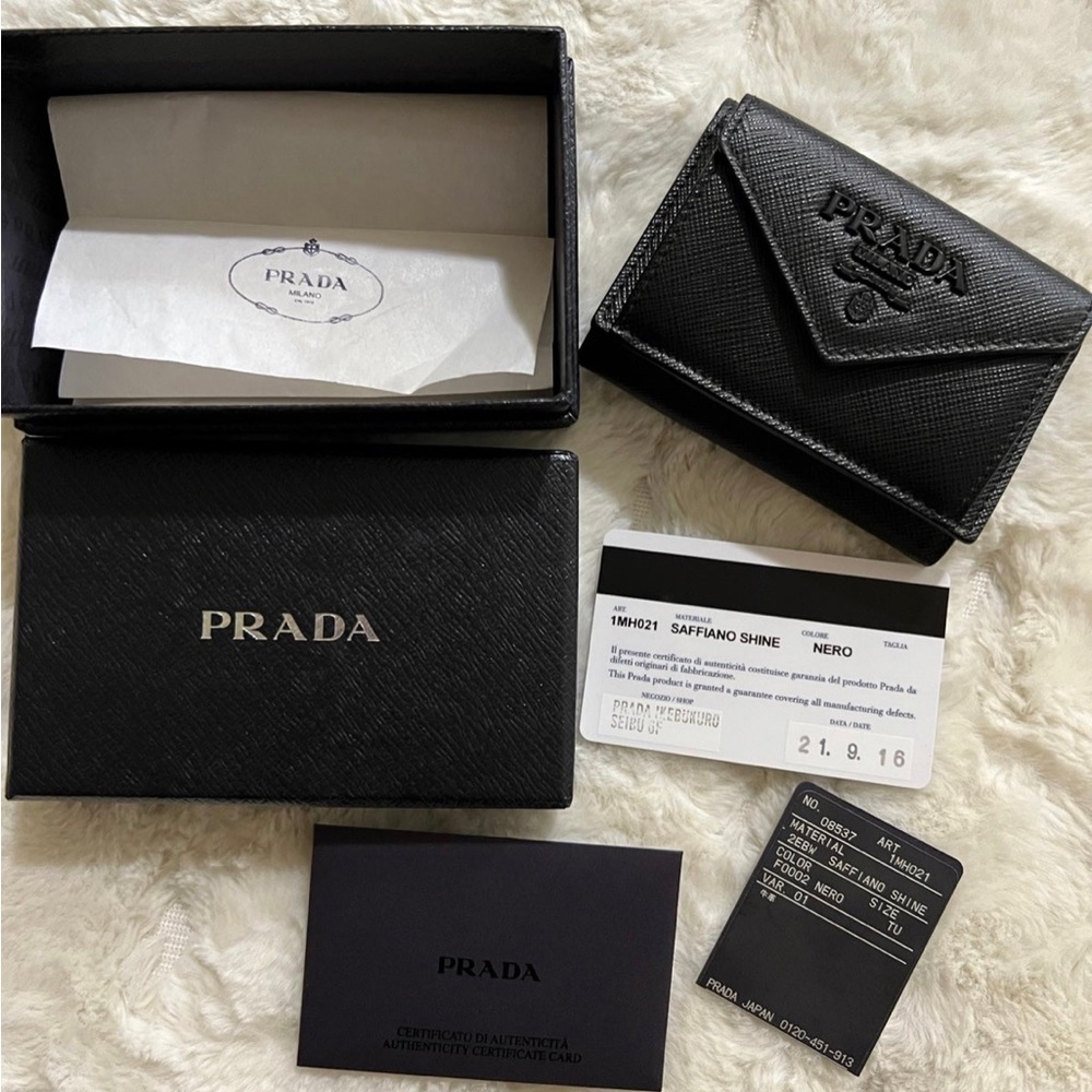 PRADA Small Wallet Authentic! #prada #wallet
